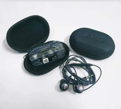 Picture of Akg Samsung Super Bass Earphone With Pouch Black