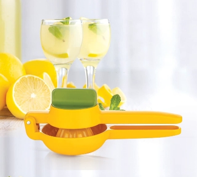Picture of Effortless Twist & Squeeze Hand Juicer: Manual Lemon, Orange, Citrus, Fruit, and Vegetable Lime Squeezer
