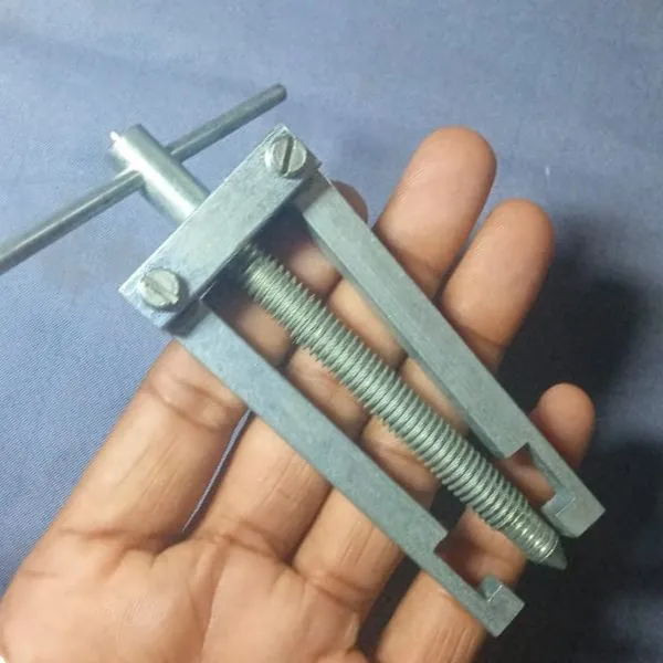 Picture of BEARING PULLER BEST QUALITY MODEL-6202/ (Fan Bearing Puller), Metallic 3 inch, 2 Leg Bearing Pullers