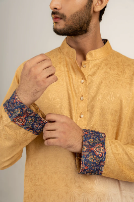 Picture of Nahyan Jacquard Kurta in Heather Gold