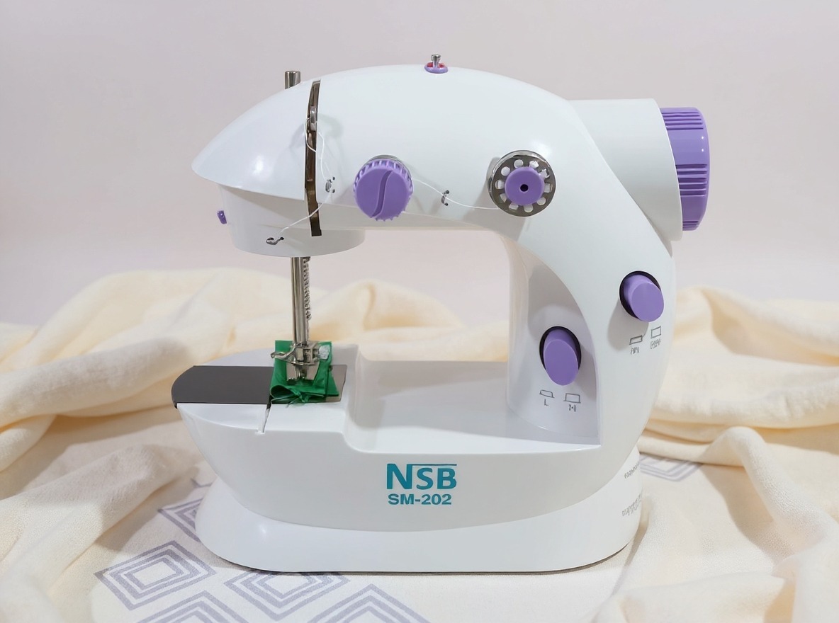 Picture of Mini Sewing Machine - White PP