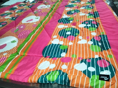 Picture of  Comfy Comforter Double 233cm x 208cm Q-207(Random Multi Color)