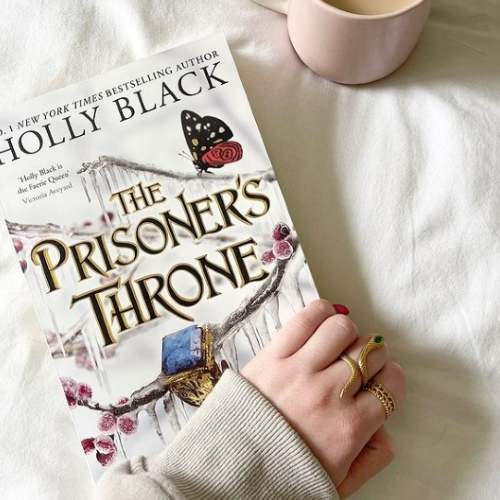 Picture of The Prisoner's Throne ( The Stolen Heir Duology #2 ) ( Book by Holly Black ) ( Premium Paper and Matte Cover ) Novel