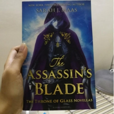 Picture of The Assassin's Blade ( Throne of Glass #0.1-0.5 ) ( Book by Sarah J. Maas ) ( Premium Paper and Matte Cover ) Novel