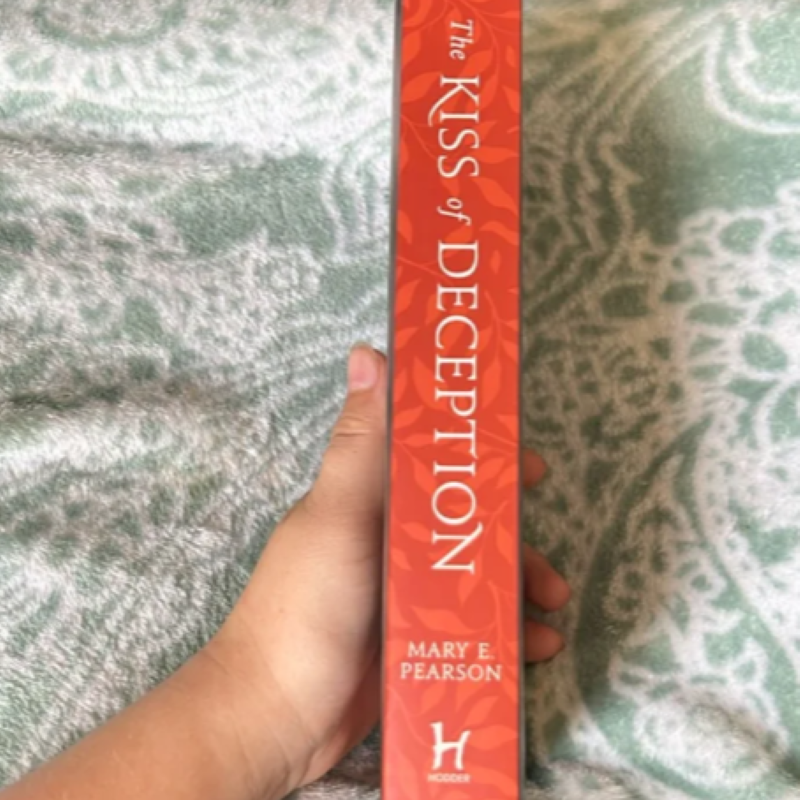 Picture of The Kiss of Deception ( The Remnant Chronicles #1 ) ( Book by Mary E. Pearson ) ( Premium Paper and Matte Cover ) Novel