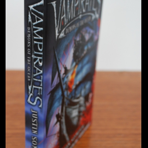 Picture of Demons of the Ocean ( Vampirates #1 ) ( Book by Justin Somper ) ( Premium Paper and Matte Cover ) Novel