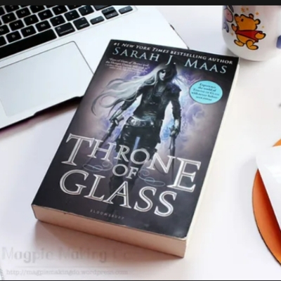 Picture of Throne of Glass ( Throne of Glass #1 ) ( Book by Sarah J. Maas ) ( Premium Paper and Matte Cover ) Novel