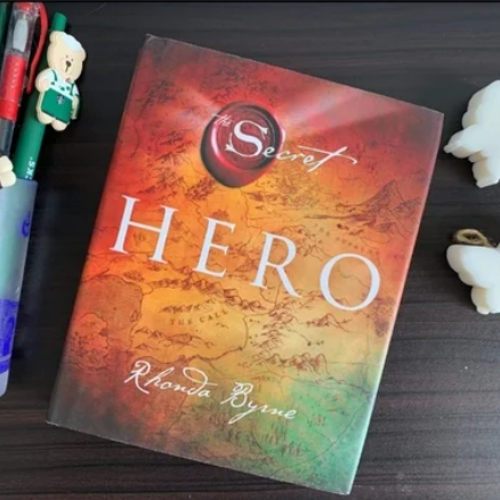 Picture of Hero ( The Secret #4 ) ( Book by Rhonda Byrne ) ( Premium Paper and Matte Cover ) Novel