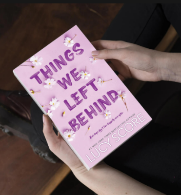 Picture of Things We Left Behind ( Knockemout #3 ) by Lucy Score ( Premium Paper and Matte Cover ) Novel
