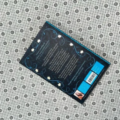 Picture of The Beauty of Darkness ( The Remnant Chronicles #3 ) ( Book by Mary E. Pearson ) ( Premium Paper and Matte Cover ) Novel