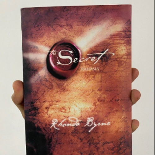 Picture of The Secret ( The Secret #1 ) ( Book by Rhonda Byrne ) ( Premium Paper and Matte Cover ) Novel