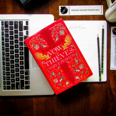 Picture of Vow of Thieves ( Dance of Thieves #2 ) ( Book by Mary E. Pearson ) ( Premium Paper and Matte Cover ) Novel