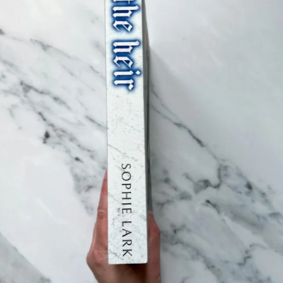 Picture of The Heir ( Kingmakers #1 ) ( Book by Sophie Lark ) ( Premium Paper and Matte Cover ) Novel