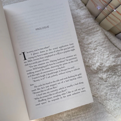 Picture of Roomie Wars ( Roomie Wars #1 ) ( Book by Kat T. Masen ) ( Premium Paper and Matte Cover ) Novel