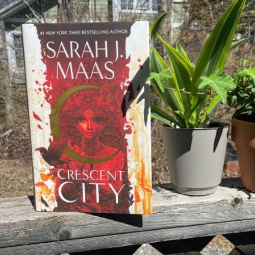 Picture of House of Earth and Blood ( Crescent City #1 ) ( Book by Sarah J. Maas ) ( Premium Paper and Matte Cover ) Novel