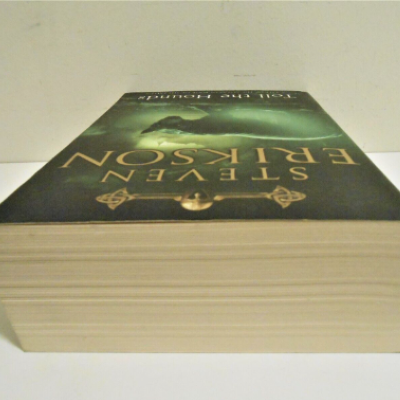 Picture of Toll the Hounds ( Malazan Book of the Fallen #8 ) ( Book by Steven Erikson ) ( Premium Paper and Matte Cover ) Novel