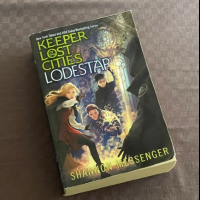 Picture of Lodestar | Keeper of the Lost Cities #5 | | Book by Shannon Messenger | | Premium Print and Matte Cover | Novel