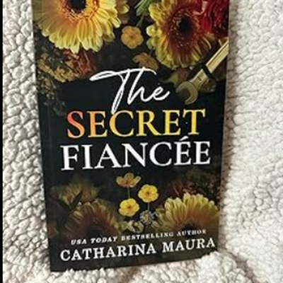 Picture of The Secret Fiancée: Lexington and Raya's Story ( The Windsors #5 ) ( Book by Catharina Maura ) ( Premium Paper and Matte Cover ) Novel
