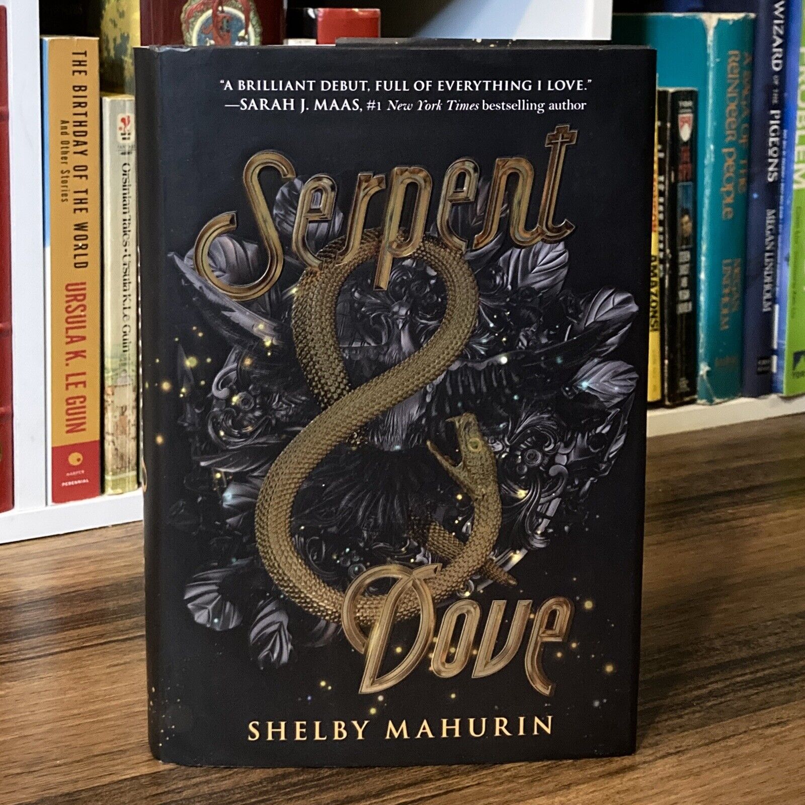 Picture of Serpent & Dove ( Serpent & Dove #1 ) Shelby Mahurin ( Premium Paper and Matte Cover ) Novel