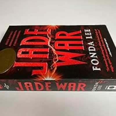 Picture of Jade War ( The Green Bone Saga #2 ) ( Book by Fonda Lee ) ( Premium Paper and Matte Cover ) Novel