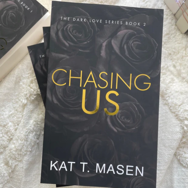 Picture of Chasing Us ( Dark Love #2 ) ( Book by Kat T. Masen ) ( Premium Paper and Matte Cover ) Novel