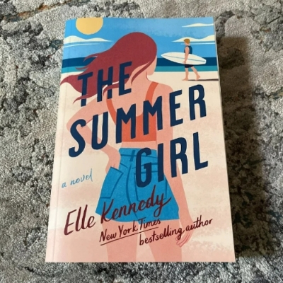 Picture of The Summer Girl ( Avalon Bay #3 ) ( Book by Elle Kennedy ) ( Premium Paper and Matte Cover ) Novel