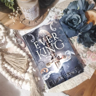 Picture of The Ever King ( The Ever Seas #1 ) ( Book by L.J. Andrews ) ( Premium Paper and Matte Cover ) Novel