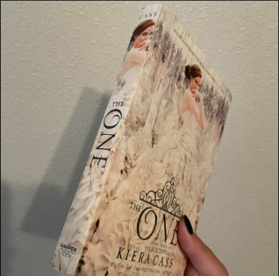 Picture of The One ( The Selection #3 ) ( Book by Kiera Cass ) ( Premium Print and Matte Cover ) Novel