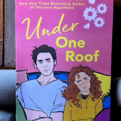 Picture of Under One Roof( The STEMinist Novellas #1 ) by Ali Hazelwood Novel