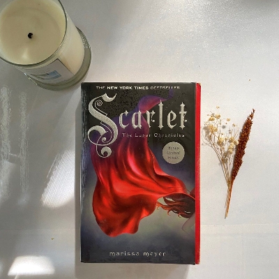 Picture of Scarlet ( The Lunar Chronicles #2 ) by Marissa Meyer ( Premium Paper and Matte Cover ) Novel