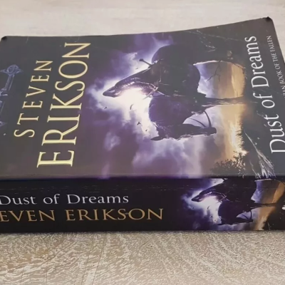 Picture of Dust of Dreams ( Malazan Book of the Fallen #9 ) ( Book by Steven Erikson ) ( Premium Paper and Matte Cover ) Novel