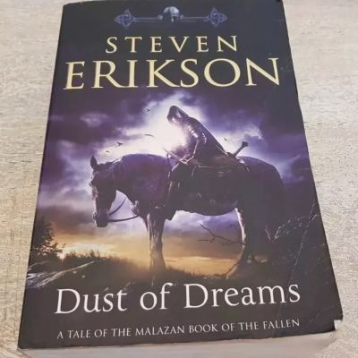 Picture of Dust of Dreams ( Malazan Book of the Fallen #9 ) ( Book by Steven Erikson ) ( Premium Paper and Matte Cover ) Novel