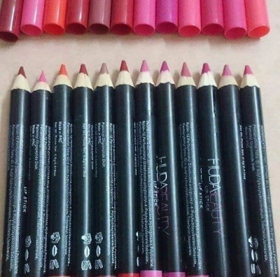 Picture of 12 pcs hudamatte wooden pencil set