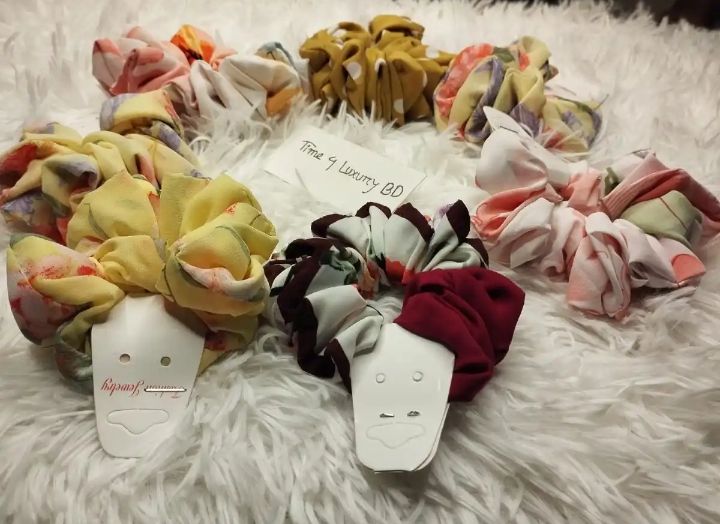 Picture of 10 Piece Silk Print Scienties For Girls