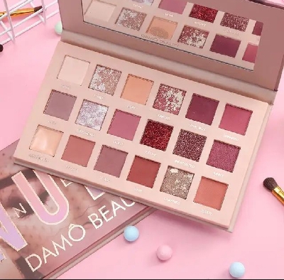 Picture of Nude eyeshadow palette 18 colour shade