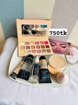 Picture of SEVEN 7 IN 1 COMBO MAKEUP SER FOR GIRLS