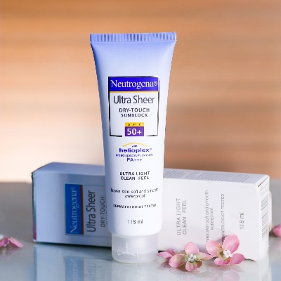 Picture of Neutrogena Ultra sheer Sunscreen, SPF 50+, Ultra light, for Oily and Dry skin, 118ml