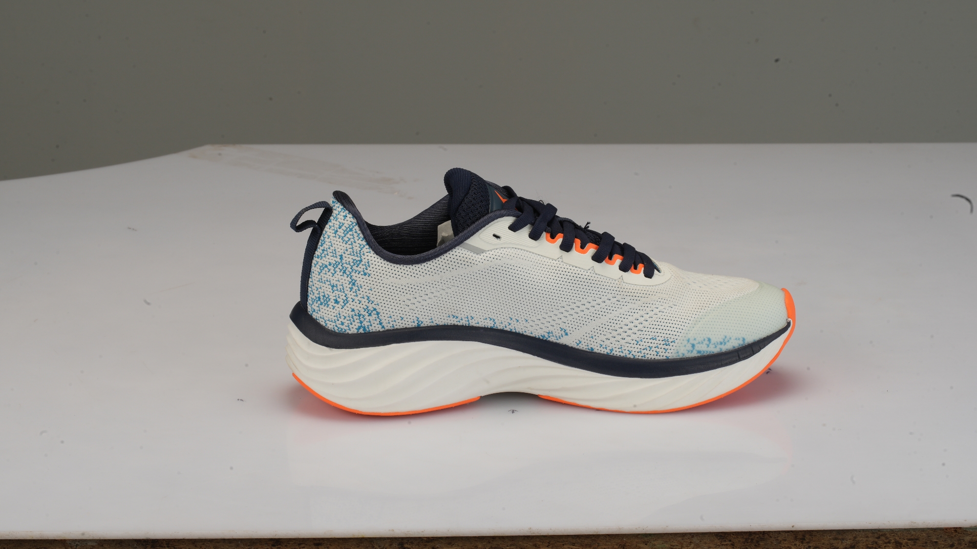 Picture of Men's Sports Shoe-843900110