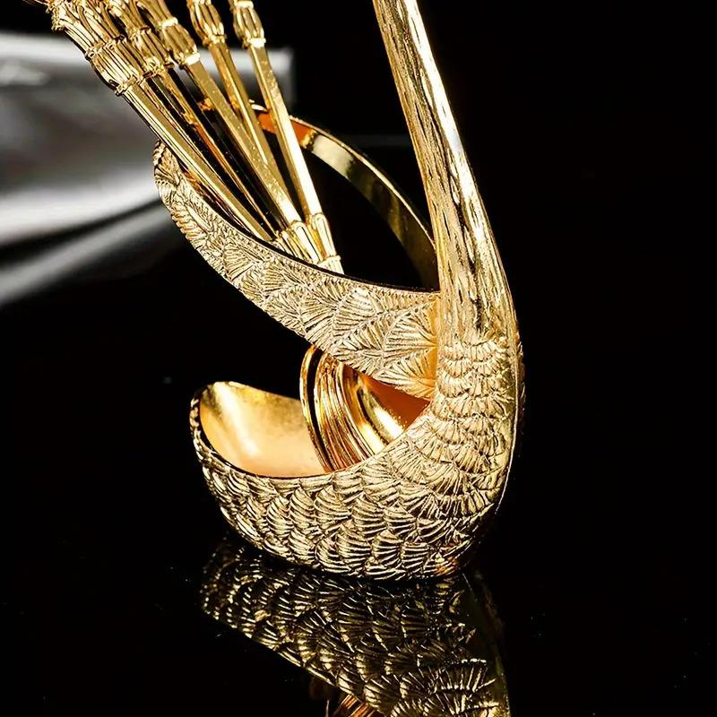 Picture of 1 set of 7pcs European-style light luxury swan spoon rest, Western restaurant tableware storage, home kitchen and restaurant table accessories, can hold spoons, forks, chopsticks