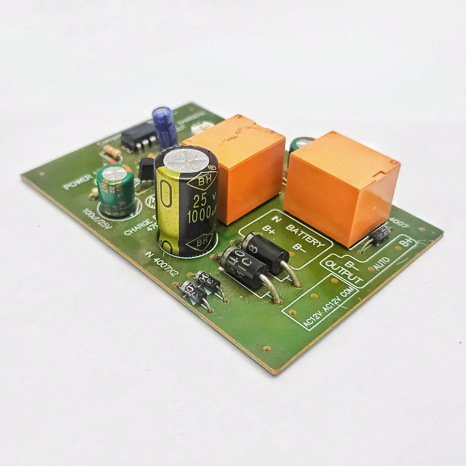 Picture of Medium Quality Auto Cut Circuit DC 12V Double Relay For DC 12v Battery Charging & Protection Circuit