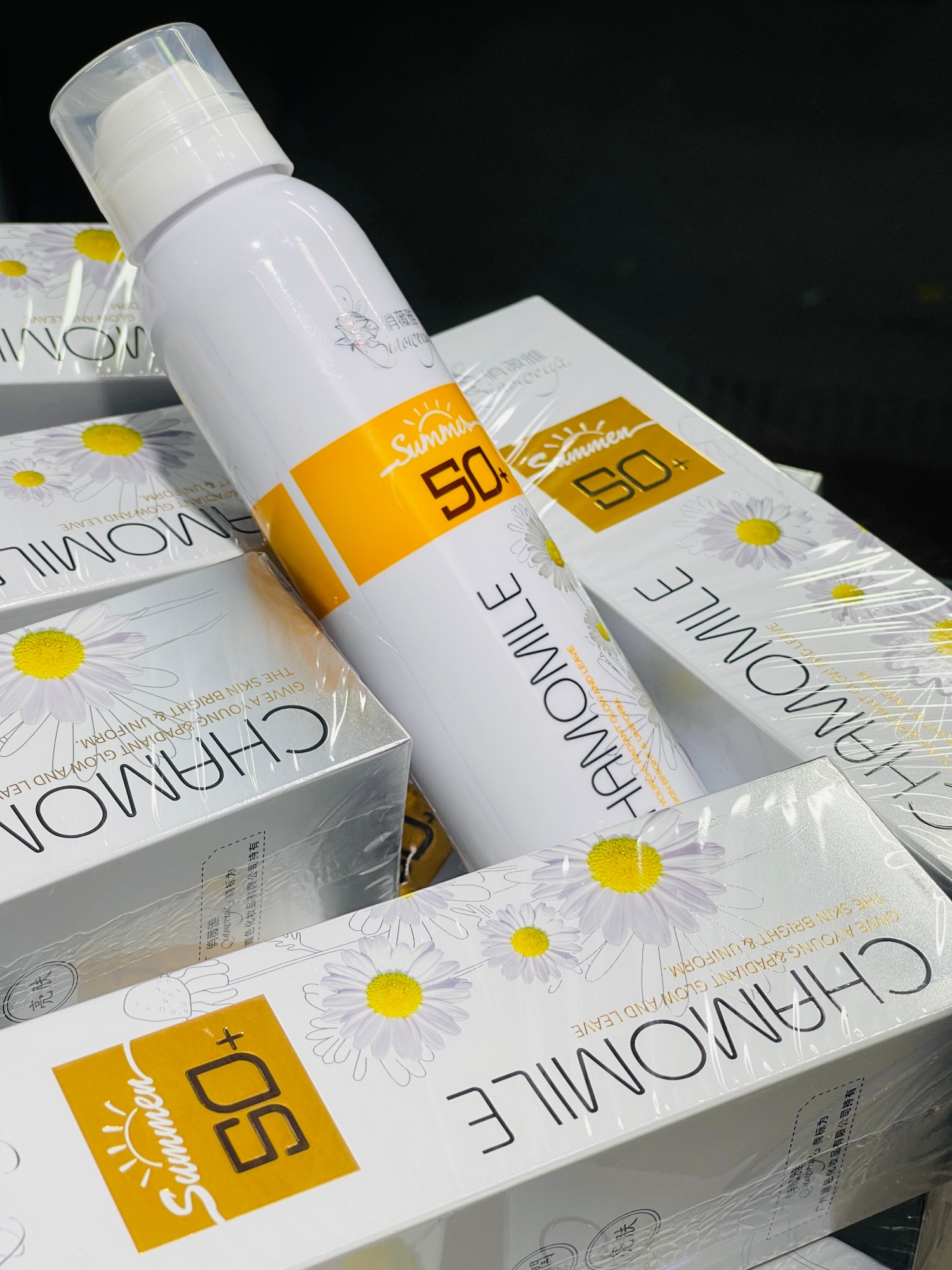Picture of CHAMOMILE Whitening Spray Sunscreen with SPF 50++-200ml