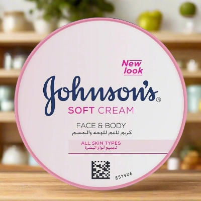 Picture of Johnson’s 24Hour Moisture Soft Cream 200ml