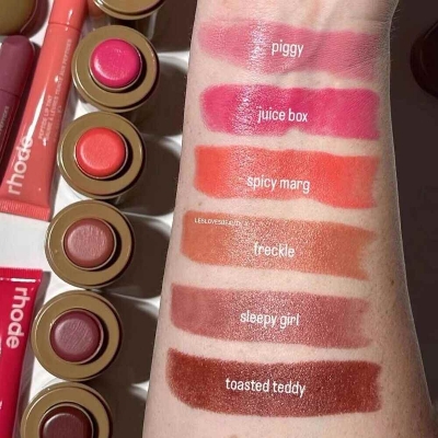 Picture of Rhode Pocket Blush