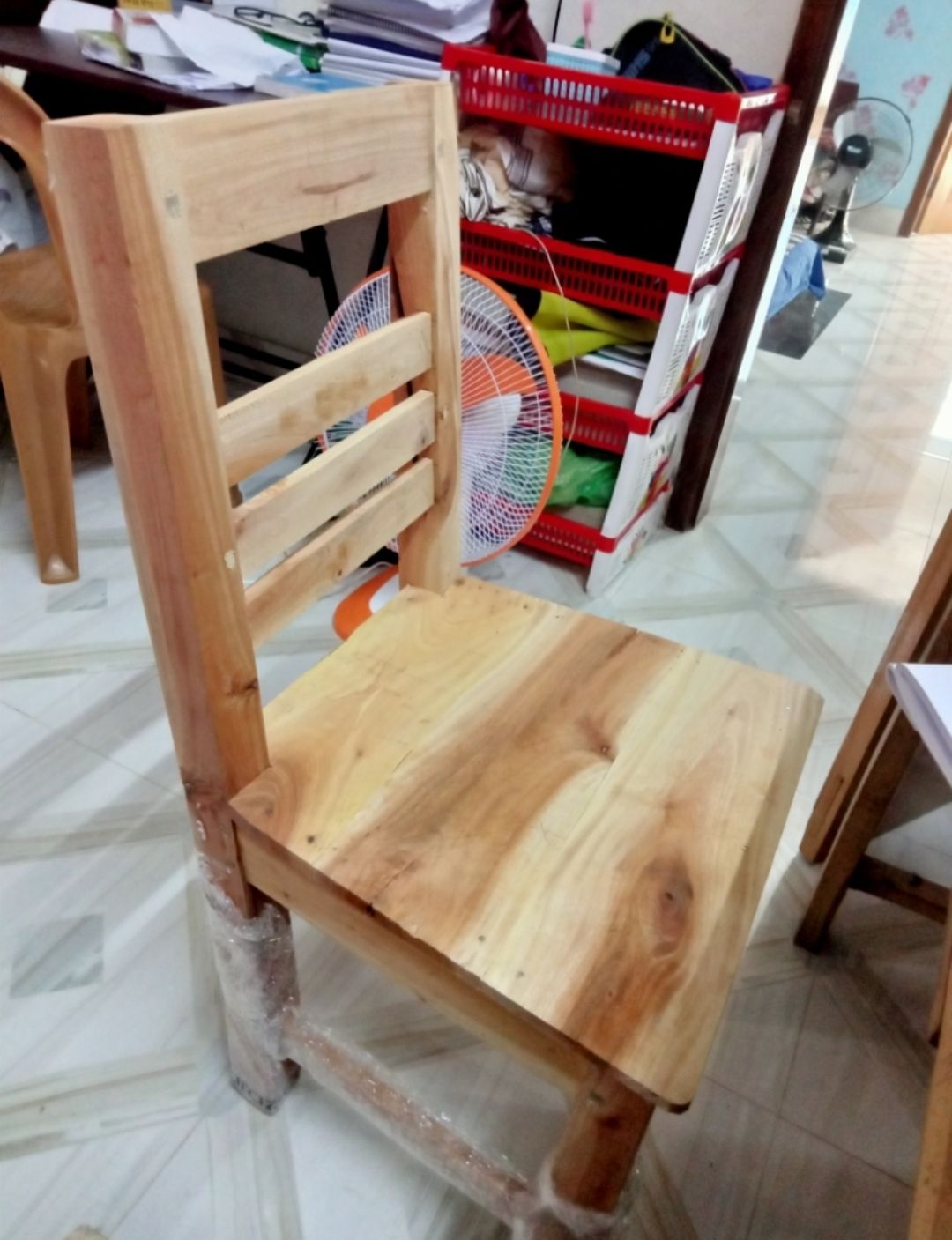 Picture of Mehguni wood chair in low price - chair