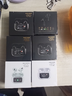 Picture of Wireless Charging Power Bank 10000 Mah - Black