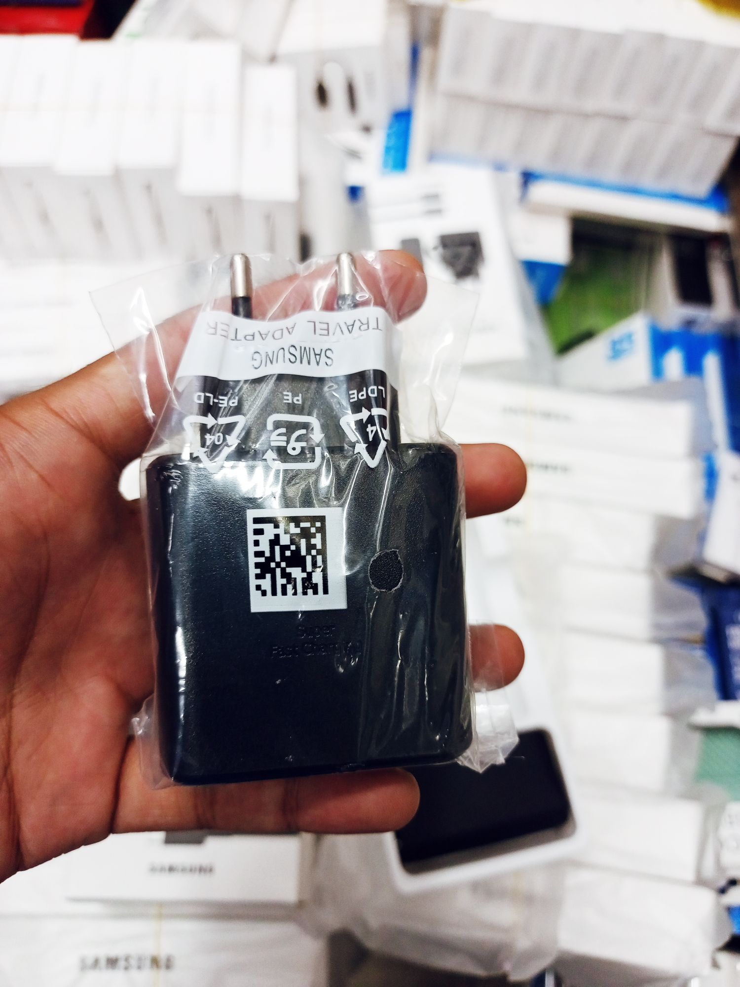 Picture of Q08 Gimbal Stabilizer 360 Rotation For Phone Selfi Stick With Hidden Tripod Mobile Single Axis Gimbal Video for Tik tok - Black