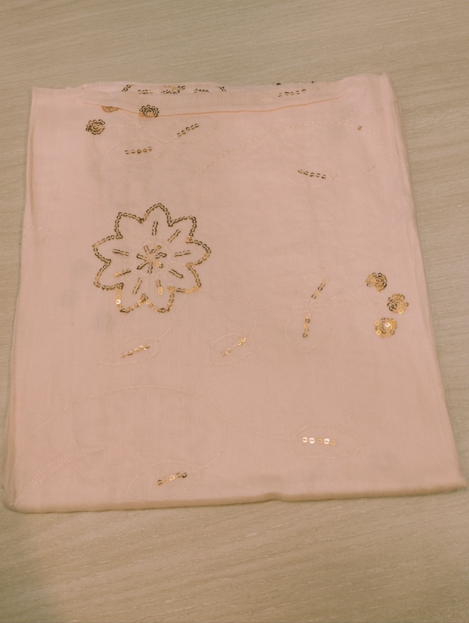 Picture of New degin embroidery cekoench orna