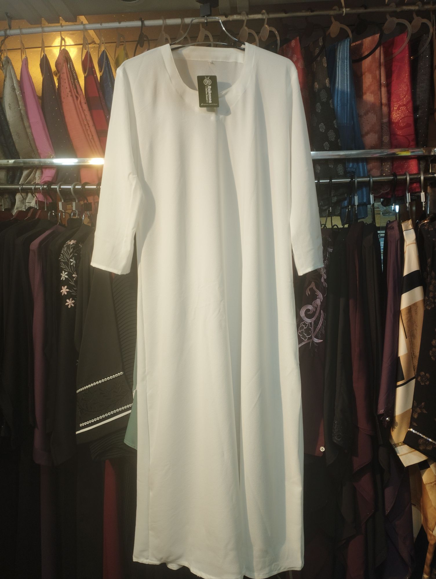 Picture of White Color Muslim women innar Borka Traditional Cultural Costume Pure Color with Simple Design for Ladies