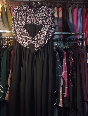 Picture of new design Dubai cerye print Kochi burqa