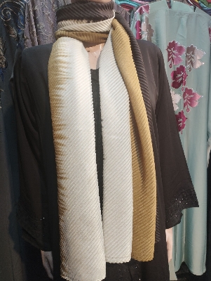 Picture of China Cotton Creft Print Hijab Women's Fashionable Scarf in Soft Comfortable Material